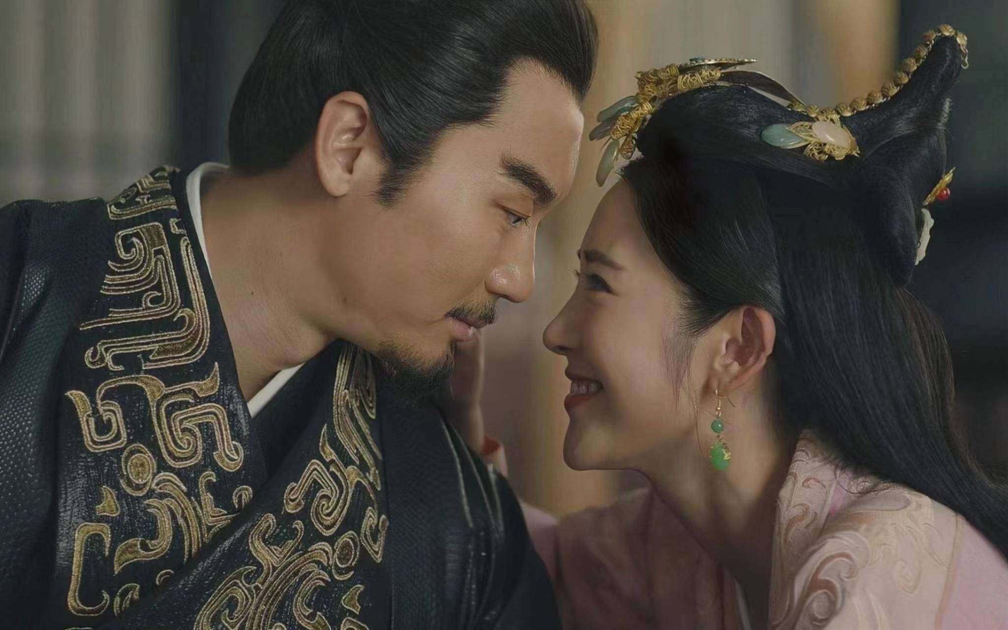 邺城被围,审配宁死不降,差点射杀曹操,冀州城破,曹