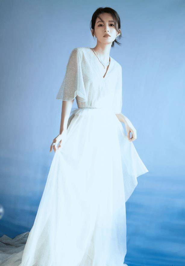 不懂李沁为什么不穿旗袍?