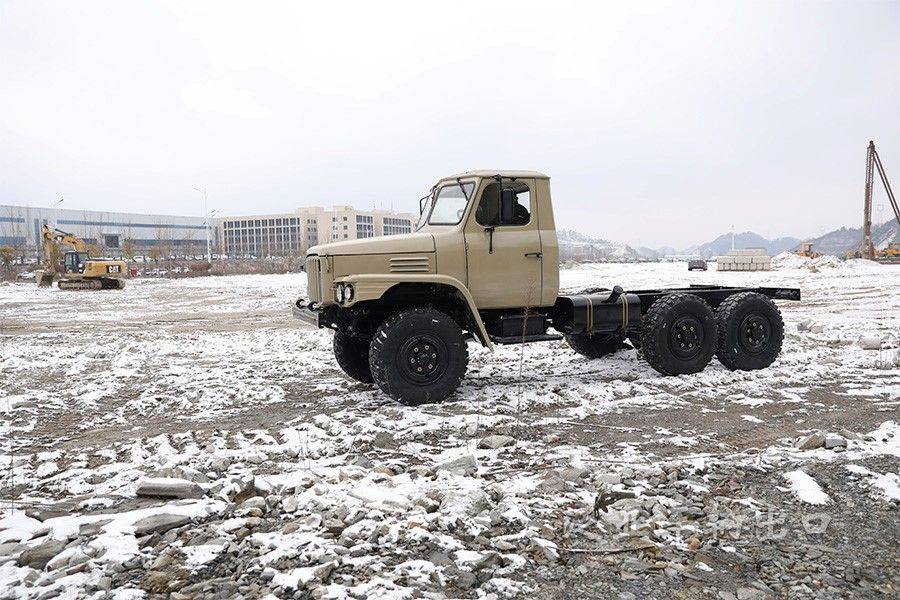 东风六驱6x6eq2082全驱长头大马力越野专用车