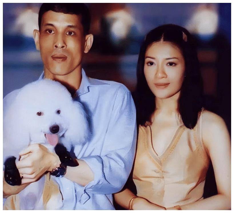 45岁苏提达穿红色旗袍,比当年西拉米还美,赢了诗妮娜