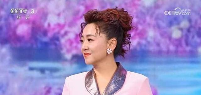 月亮姐姐:正式返岗复工,时隔63天再搭档杨帆主持《向