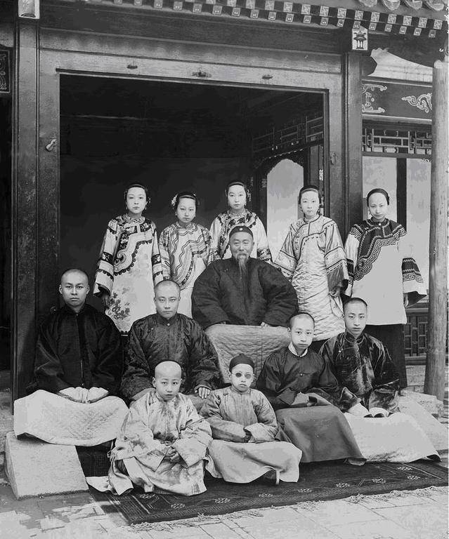 晚清四大名臣之李鸿章,他的子孙后代现状如何?_李经方_李国杰_曾国藩