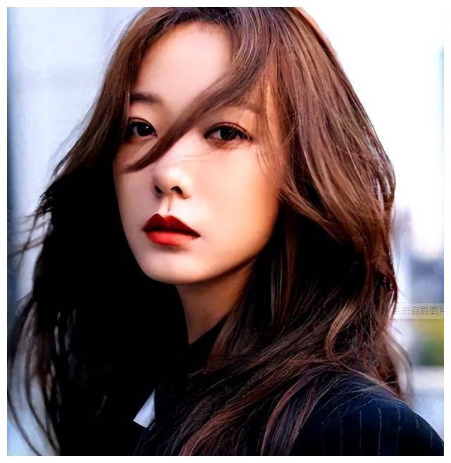 王珞丹:气质温婉,魅力内敛,深藏不露._角色_表演_生活