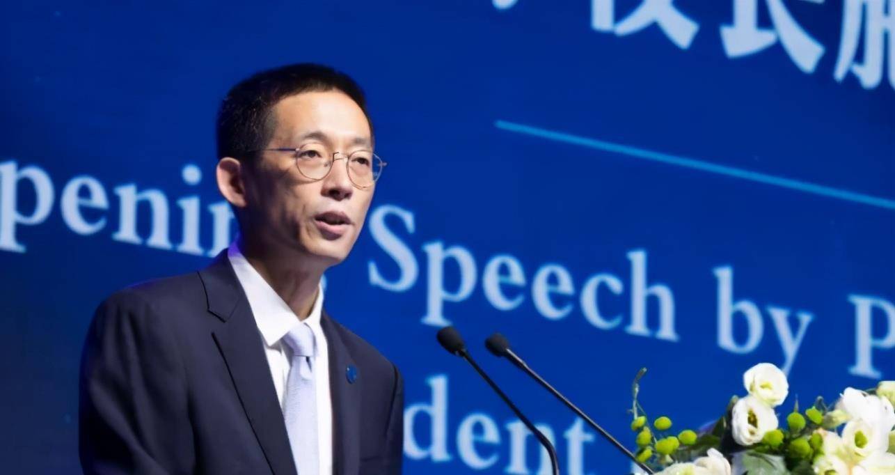 施一公:我35岁就是普林斯顿最年轻终生教授,你们谁可以做到?