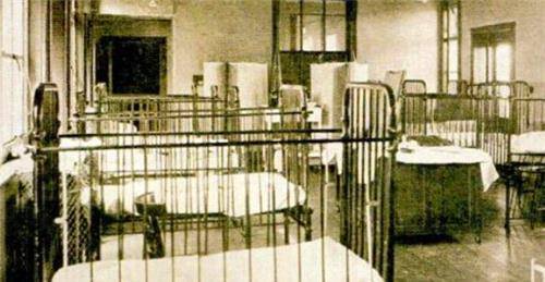 医院玻璃现"鬼影",3岁女孩遇害,警方用最笨的方法,90天破案_萨蒂_皮特