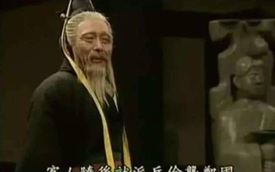 实为汉贼","孤与老贼誓不两立"),而张春华老年时则被司马懿称为"老物"