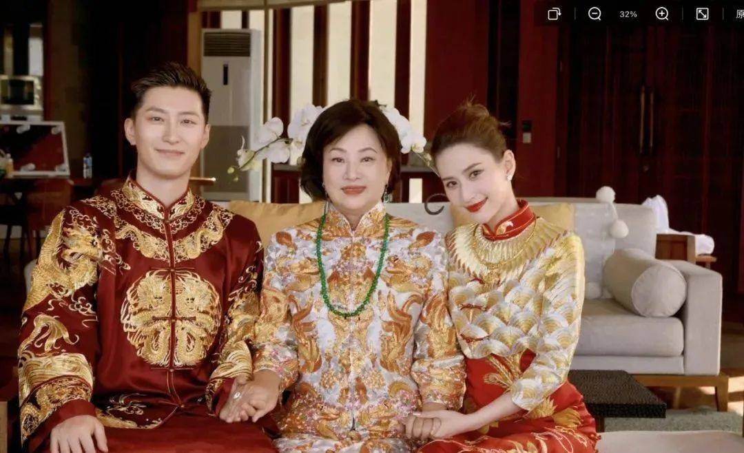 赌王35岁女儿罕露面,被情伤后低调多年,男友出身普通月薪8万_何超云