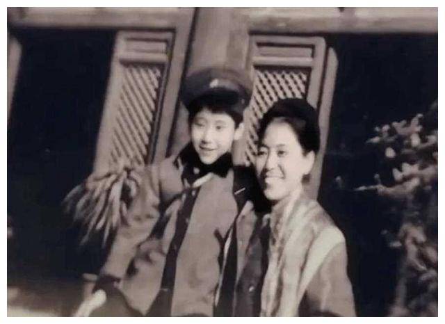 "星二代"李乃文:戏红人不红,与颜丙燕意难平,48岁终结婚_演技派_演艺