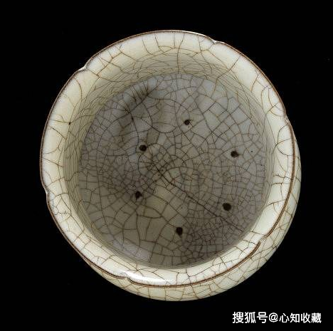 宋代官窑冰裂纹瓷器真品图片和鉴定方法