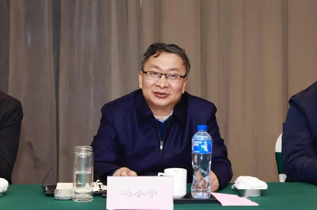 原平市委书记冯小宁带队赴张家港市高新区(塘桥镇)考察交流
