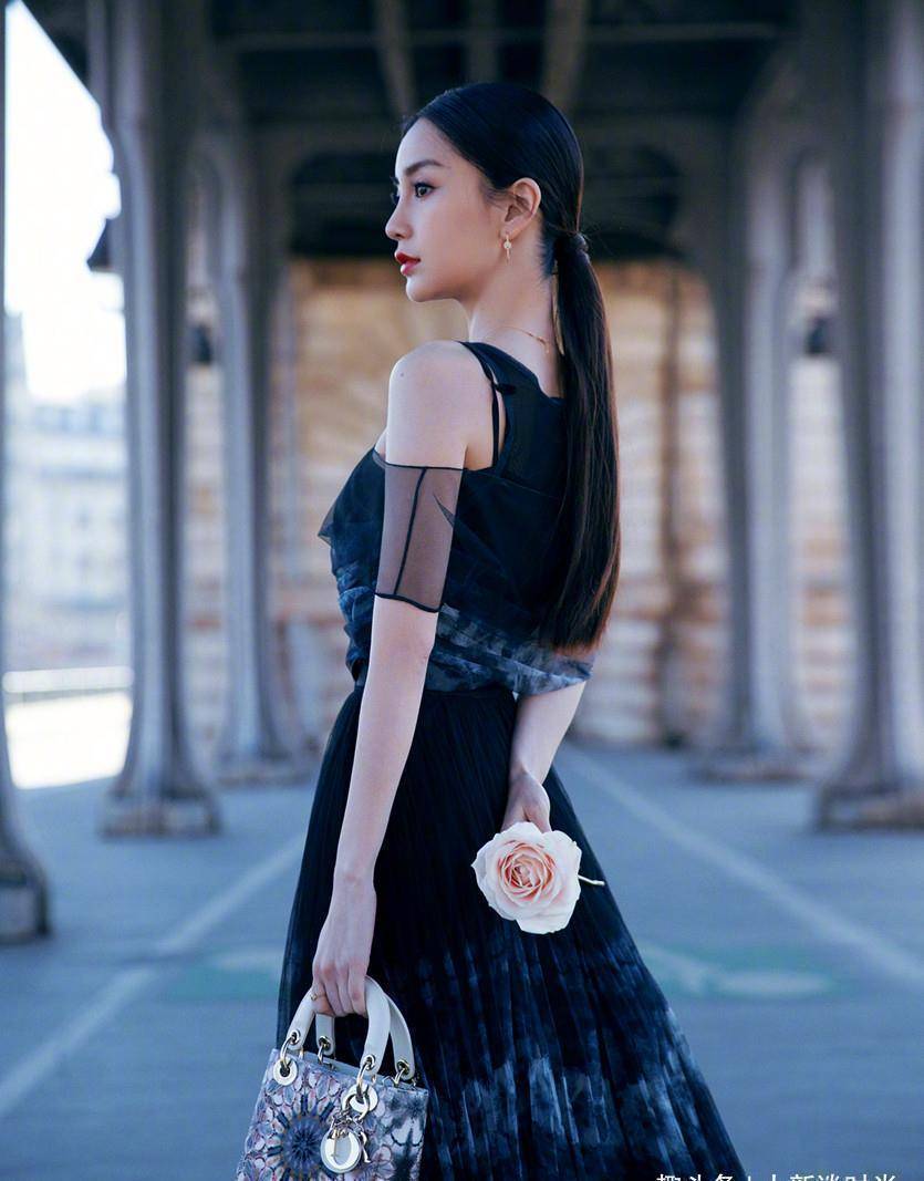 杨颖这身材也是厉害!