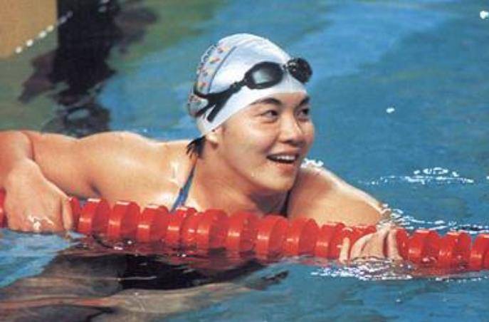 庄泳:为我国夺奥运游泳首金,退役后创业成总裁,儿子国籍惹争议_训练
