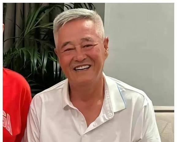 成为本山传媒演员,被纳入赵本山正式弟子_王亮_网络_消息