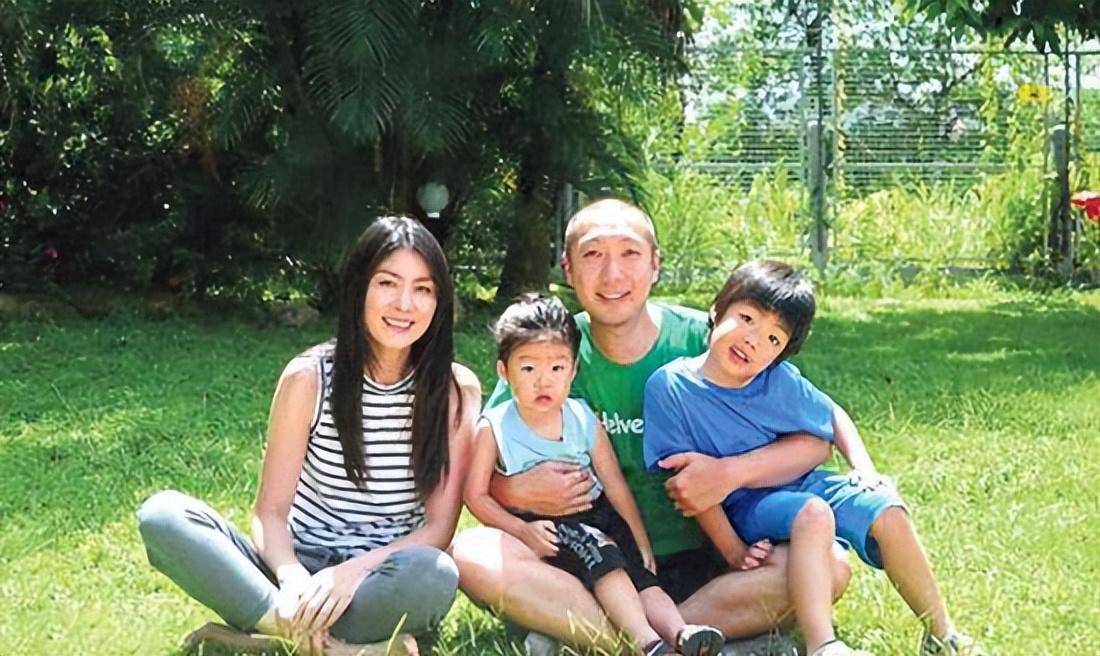 陈慧琳演唱会开场舞尴尬,被调侃像猩猩,网友:我看6遍都没看懂_嘉宾