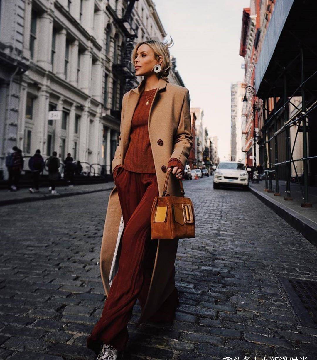 不如尝试下大衣穿搭,高级又保暖_感觉_暖色调_方面