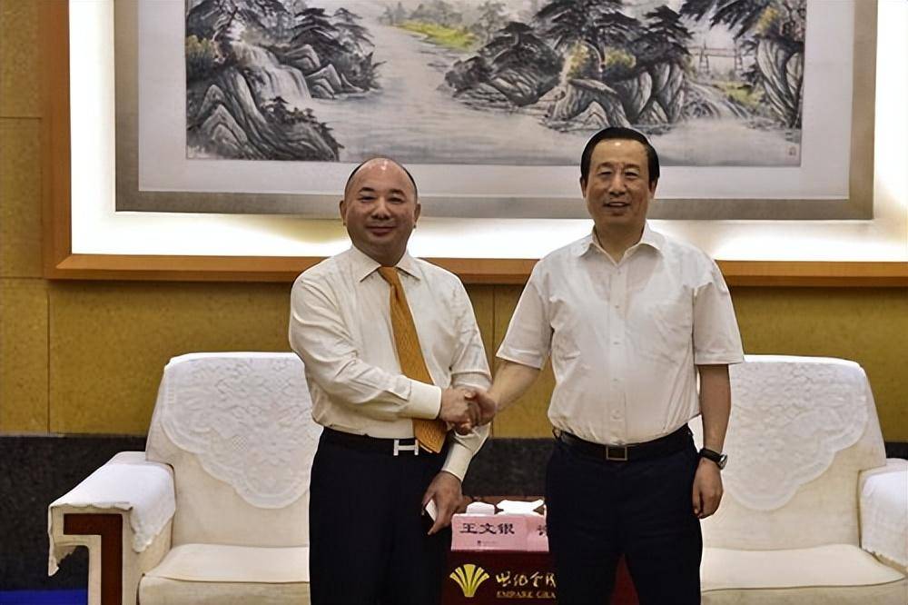 王文银:中国"隐形首富",手握全球十万亿矿产,一年进账6919亿