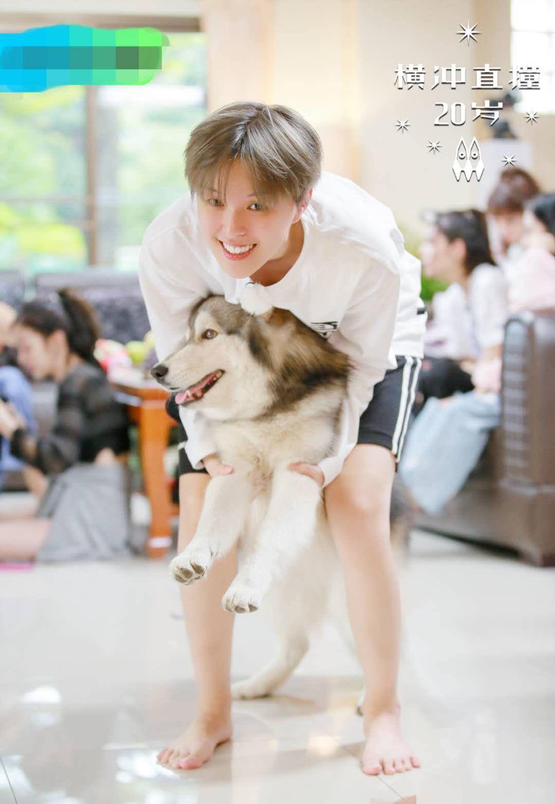 《横冲直撞20》第二季开播,火箭少女101成团近两年,各自发展大不同