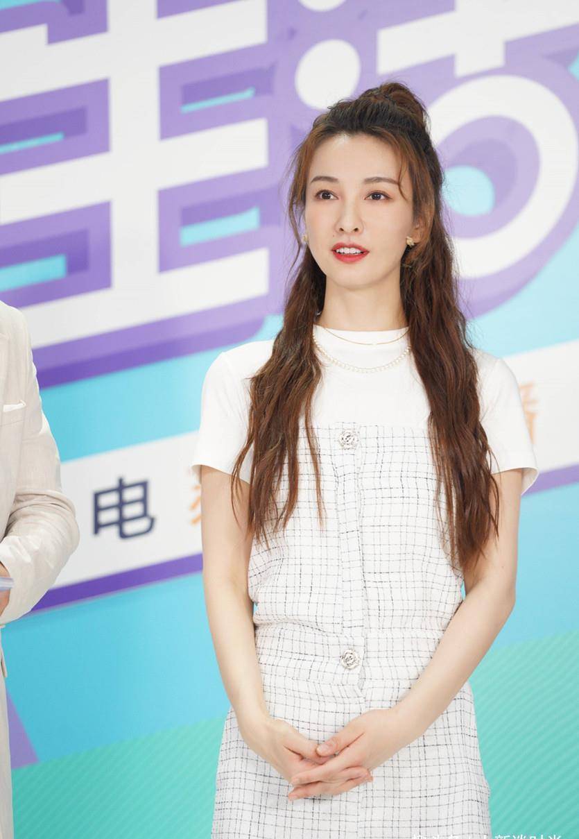 被吴昕的女团装惊艳到!