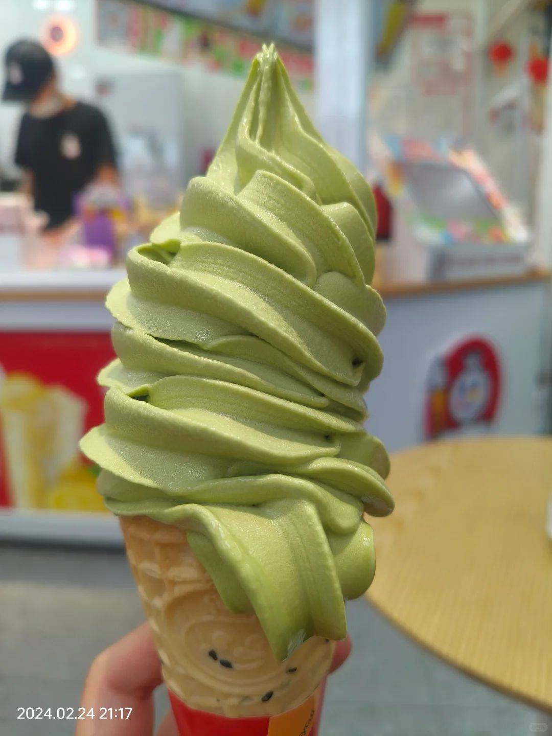 蜜雪冰城终现梦寐以求的甜筒,传说中的冰淇淋甜筒_吃货_即将来临_新品