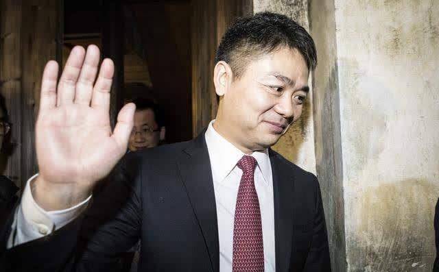 刘强东:在京东干满5年的钱能买房,如今001号快递员有房了吗?_物流_员