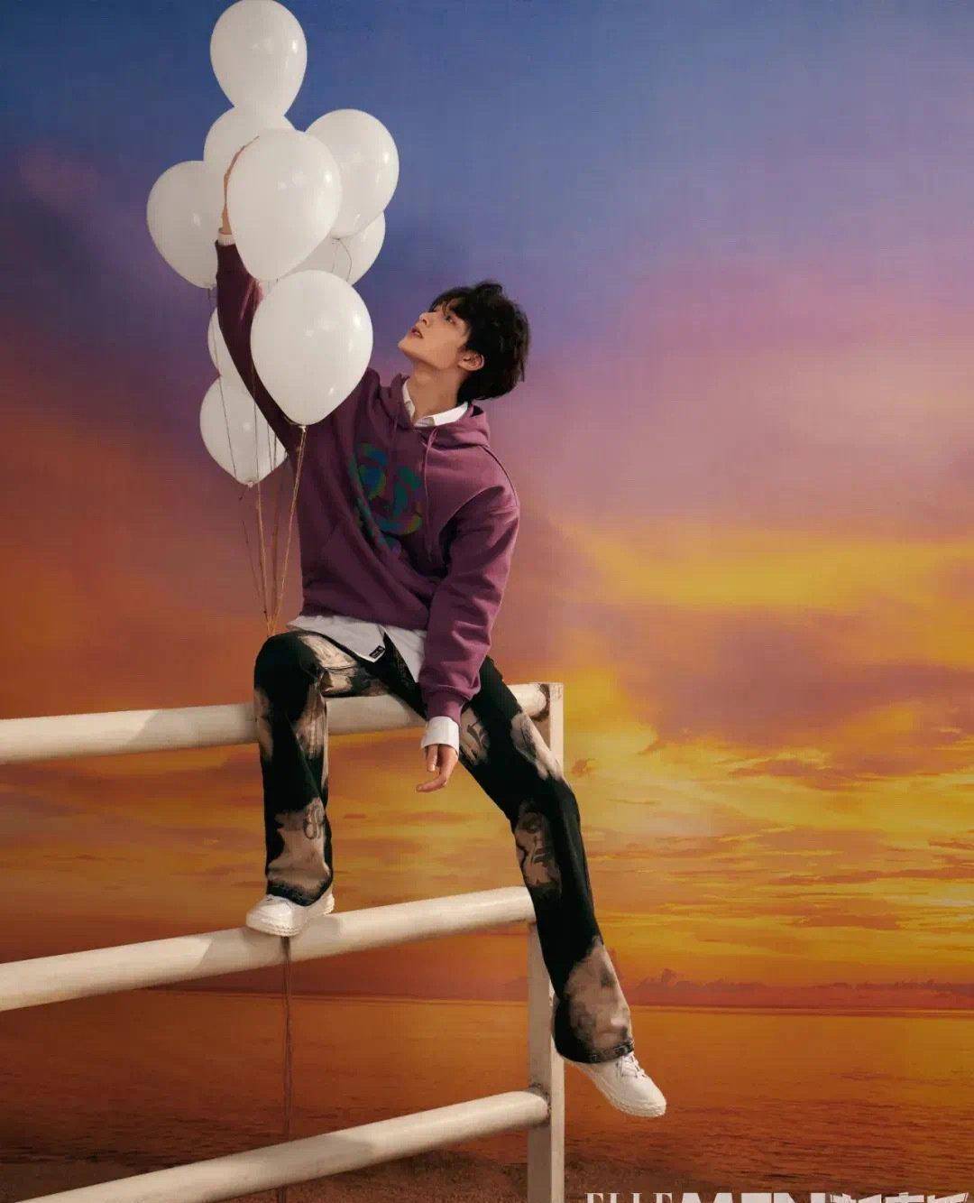 原创朱正廷杂志春季封面大片演绎各种时尚造型尽显阳光与帅气