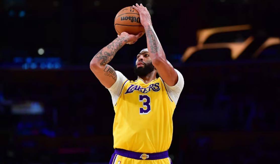 逆转奇才,詹姆斯秀左手,浓眉超神,湖人低迷之人打铁走神不应该_比赛_1