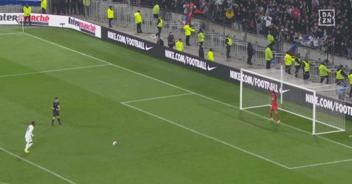 国外杯:点球大战里昂4-3斯特拉斯堡,德莱纳,佩兰失点_克雷_球门_皮球