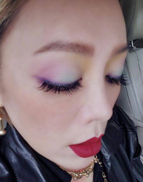 原创宁静参加节目却变身美妆博主不仅完美hold住奇葩色号空投妆更是