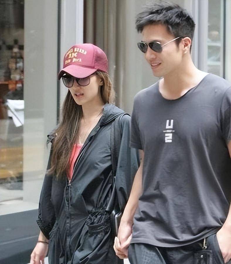 谢婷婷:爱情胜过谢贤,37岁未婚生女,如今女儿三岁了,生父成谜_男友