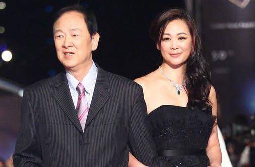 他是邵氏王牌,比李小龙还早成名,提携成龙,离婚后和林青霞交往_王羽