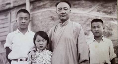 他见好友妻子太漂亮,不惜横刀夺爱,还与她诞下7子3女_龚永_李烈钧