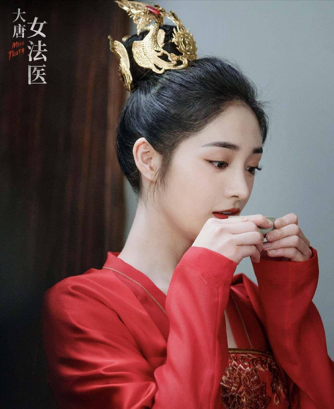 周洁琼扭胯舞成潮流,身材被吐槽五五分,不过男粉已经疯狂截屏了_视频