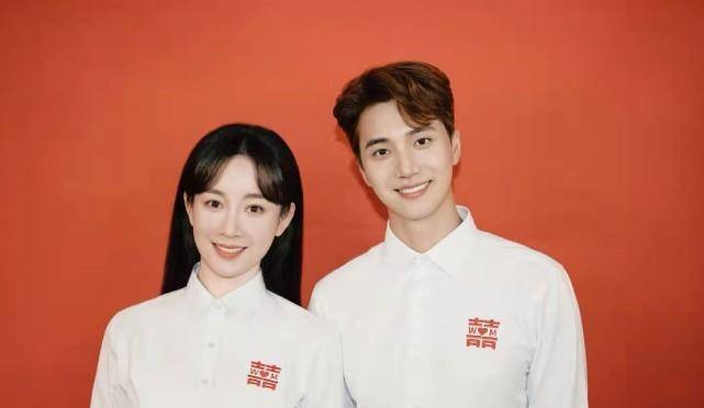 原创娱乐圈两位女星同时官宣结婚消息杨紫的祝福王俊凯却无辜躺枪