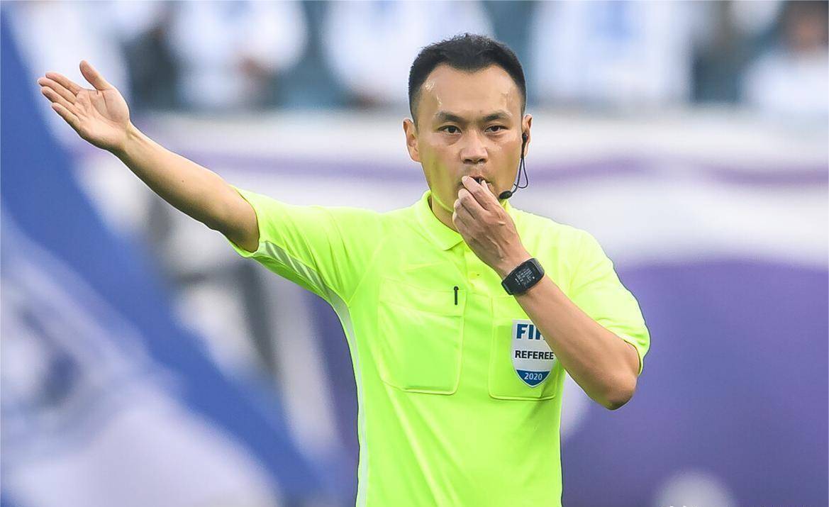 第一助教是来自江苏的国际助理裁判史翔,第二助教是来自陕西的孙凯