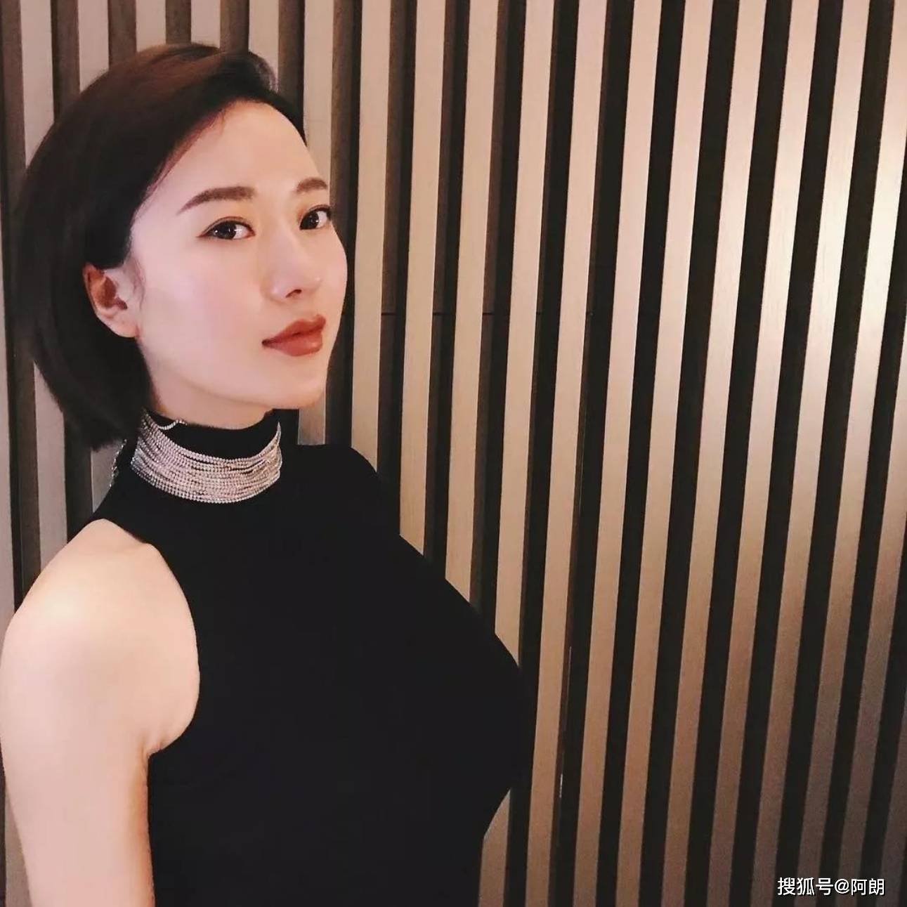 因刘强东火起的网红,蒋娉婷有多美——看生活照就懂了_健身_身材_网友