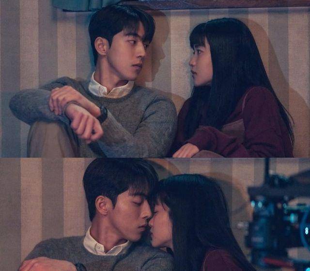 《25,21》末日前10秒,金泰梨主动kiss南柱赫!