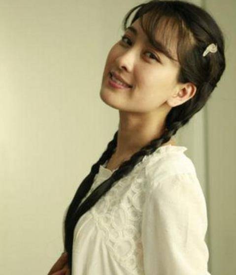 现在她已经40岁了,多年来,网民觉得多年来看到马苏,她的好看只发生在