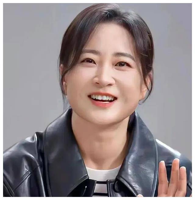 贾玲新电影筹备,张小斐,杨紫加盟,题材爆料,粉丝热议