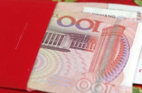 小姑子结婚,我忙里忙外送五千红包,手机屏幕一亮