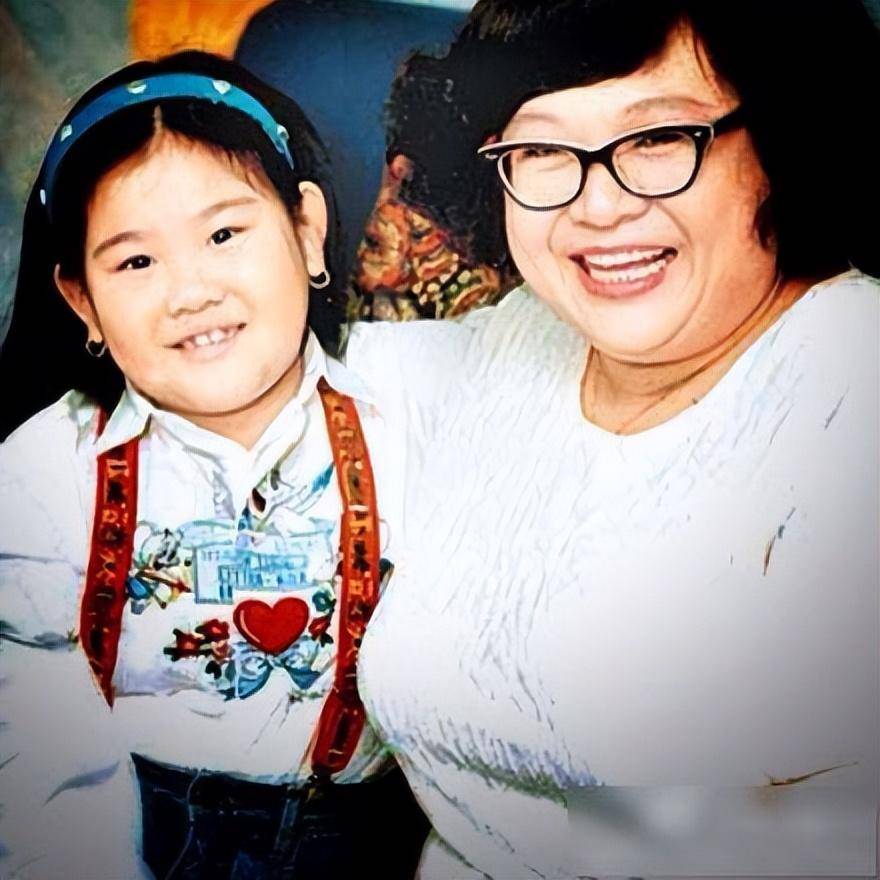 2008年沈殿霞离去,为郑少秋高龄产女却遭背叛,相恋11年未办婚礼