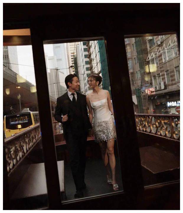 吴千语甜蜜庆生,与施伯雄度假照曝光,展现超甜夫妻模式!