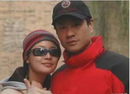 他曾红过吴京,大火后却为"小三"抛妻弃女,今前妻火了他消失了_连奕名