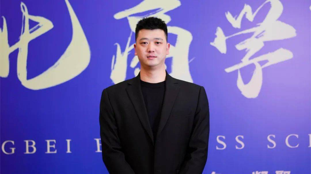 京北商学院教学研发体适能专项讲师孟祥杰孟祥杰简介:1994年出生于