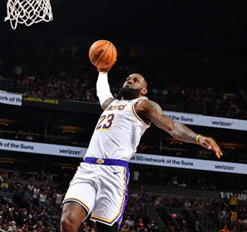 詹姆斯差74分达成4万分_脚踝_胜利_感觉