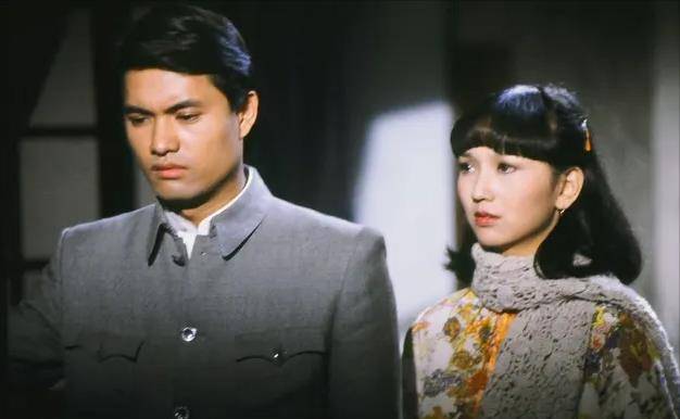 原创吕良伟一婚娶周海媚二婚娶邝美云三婚再娶女强人终于幸福