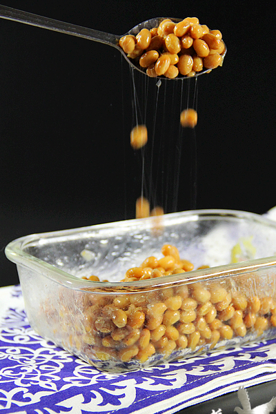 清脂纳豆玩着吃,在家轻松做日本人餐桌上少不了的一道保健美食,纳豆中