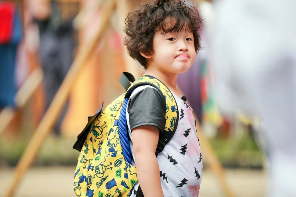 邹市明儿子轩轩近照曝光,长相变化非常大,10岁已进入地方队_冉莹颖