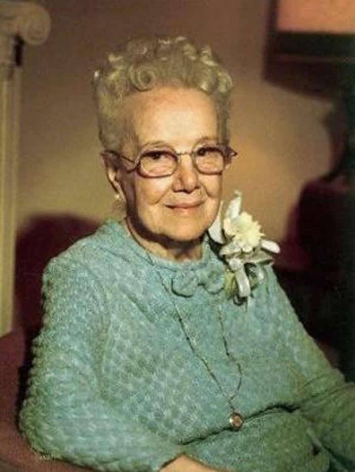 原创最长寿的美国人活了119岁生前六世同堂96岁的女儿为其送终