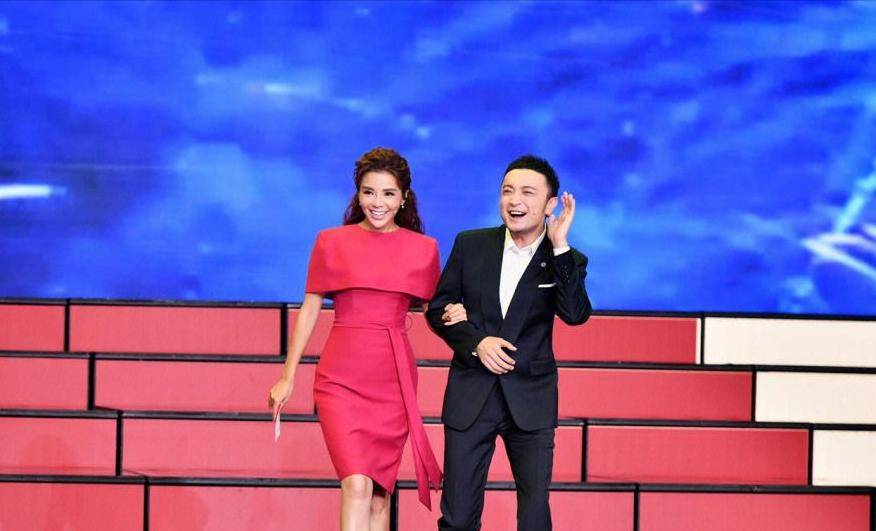 星光大道升级这一夜阵容大洗牌有人上位有人缺席打破规则