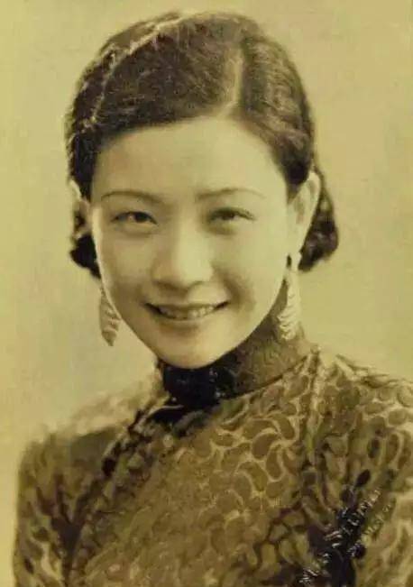 原创由茶叶大王沦为小贩的唐季珊始乱终弃两大民国影后因他毁灭